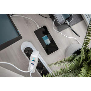 DIGITUS Chargeur secteur universel USB, 4 ports, USB-C/USB-A