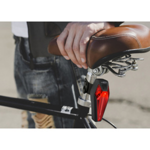 ANSMANN Feu arrière LED pour vélo avec fonction de feu stop