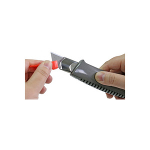 NT Cutter L-500GRP, boîtier en aluminium, anthracite