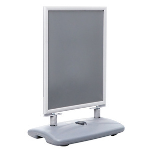 EUROPEL Panneau trottoir avec pied en plastique, A1, argent