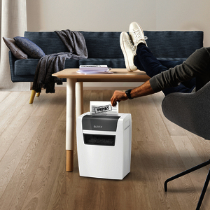 LEITZ Destructeur de documents IQ Home, particules 4 x 28 mm
